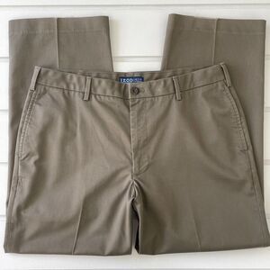 IZOD Men's Olive Green Flat Front Straight Fit Madison Chino Pants Size 36x29
